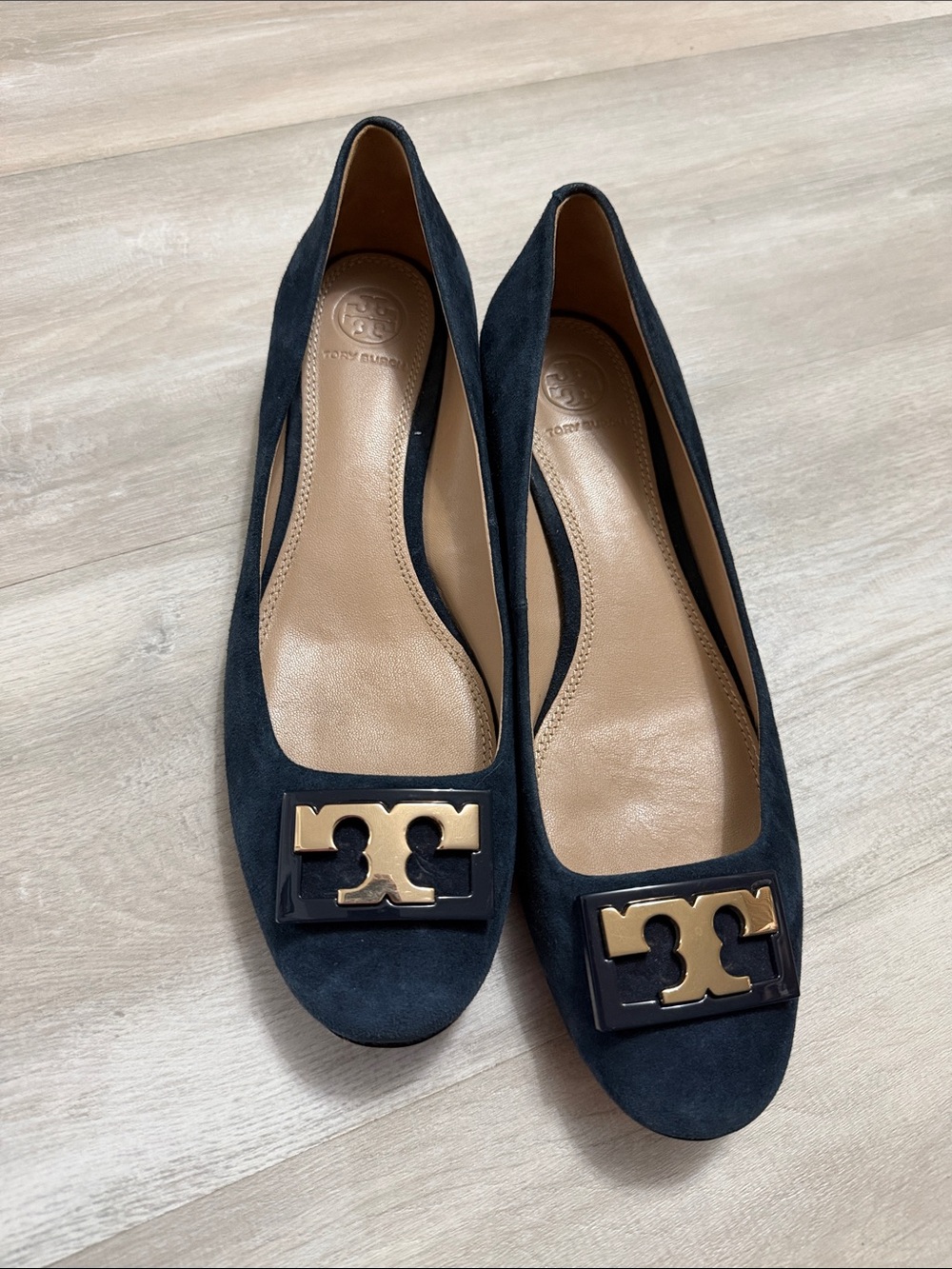 TORY BURCH GIGI SUEDE PUMPS
